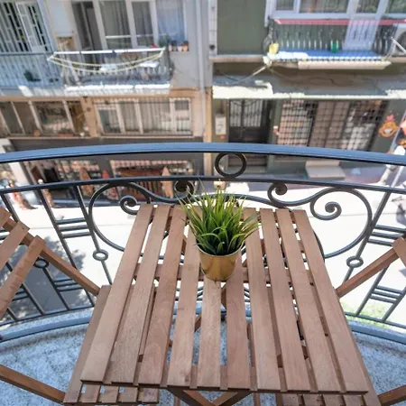 Cukurcuma 2br Stylish Interior Апартаменты