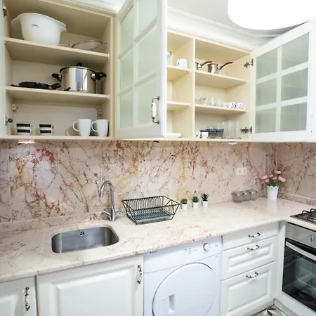 Cukurcuma 2br Stylish Interior *
